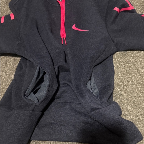 Nike Women's Pro Dri-FIT Cropped Graphic Hoodie in navy with pink accents. {XS} - Picture 12 of 14
